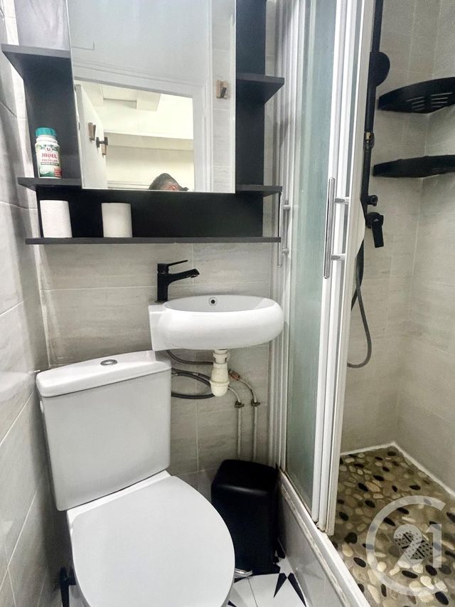 Afficher la photo en grand Appartement Studio à louer - 1 pièce - 28,36 m2 - Paris - 75004 - ILE-DE-FRANCE