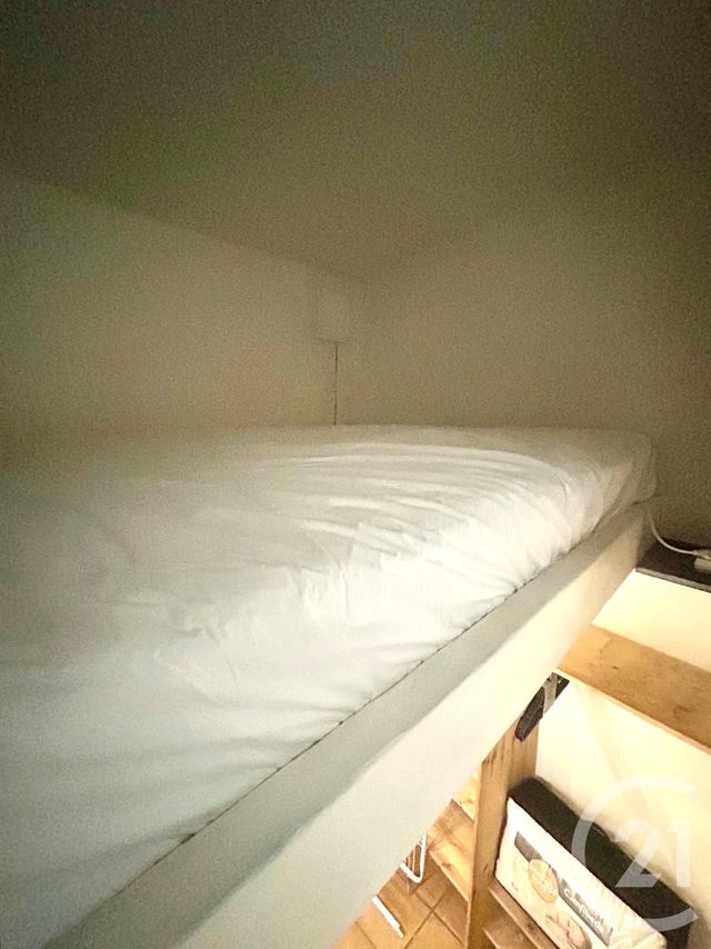 Afficher la photo en grand Appartement Studio à louer - 1 pièce - 28,36 m2 - Paris - 75004 - ILE-DE-FRANCE