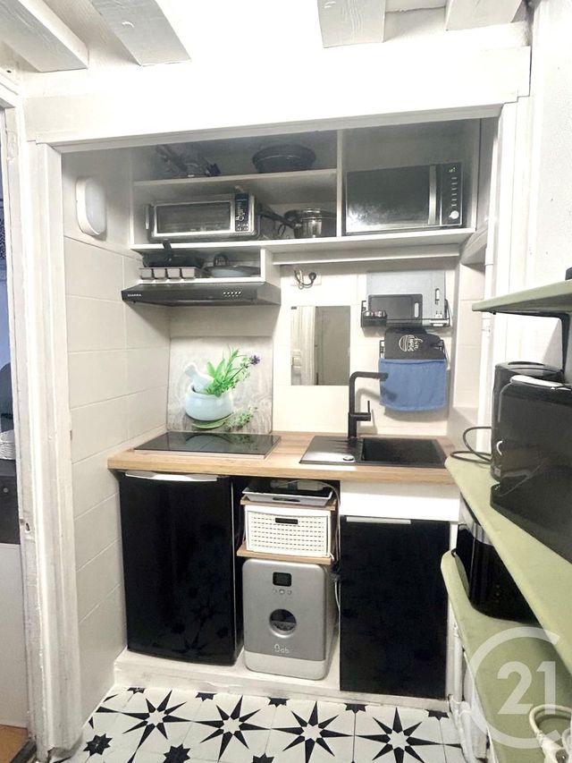 Afficher la photo en grand Appartement Studio à louer - 1 pièce - 28,36 m2 - Paris - 75004 - ILE-DE-FRANCE