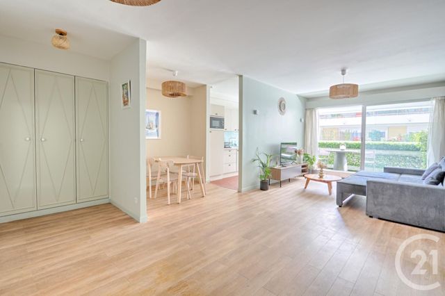 Appartement F3 à vendre - 3 pièces - 71 m2 - Paris - 75007 - ILE-DE-FRANCE