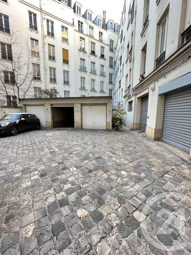 Parking à louer - 13 m2 - Paris - 75008 - ILE-DE-FRANCE