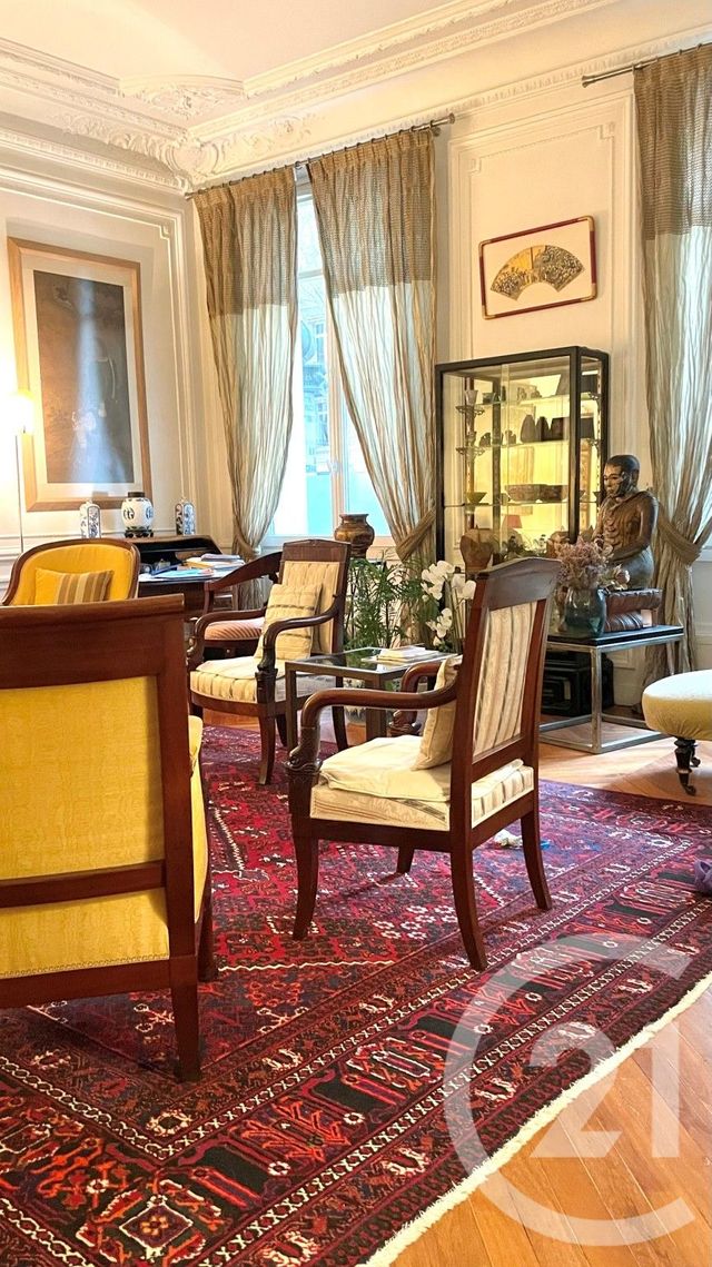 Afficher la photo en grand Appartement F5 à vendre - 5 pièces - 178,58 m2 - Paris - 75008 - ILE-DE-FRANCE