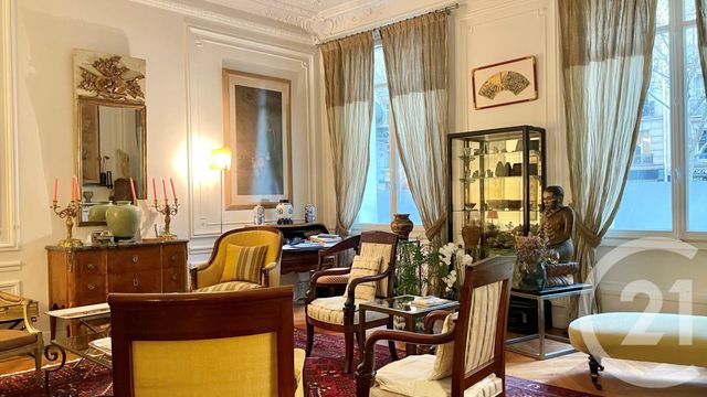 Afficher la photo en grand Appartement F5 à vendre - 5 pièces - 178,58 m2 - Paris - 75008 - ILE-DE-FRANCE