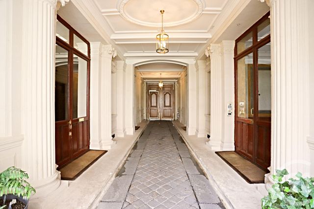 Appartement F3 à vendre - 3 pièces - 64 m2 - Paris - 75008 - ILE-DE-FRANCE