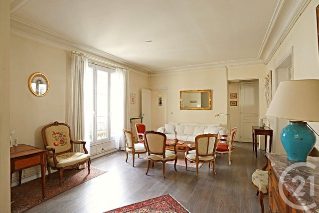 Afficher la photo en grand Appartement F4 à vendre - 4 pièces - 72 m2 - Paris - 75017 - ILE-DE-FRANCE