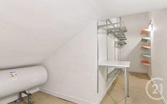 Afficher la photo en grand Appartement F2 à vendre - 2 pièces - 73 m2 - Paris - 75008 - ILE-DE-FRANCE