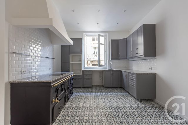 Appartement F6 à louer - 6 pièces - 198,47 m2 - Paris - 75008 - ILE-DE-FRANCE