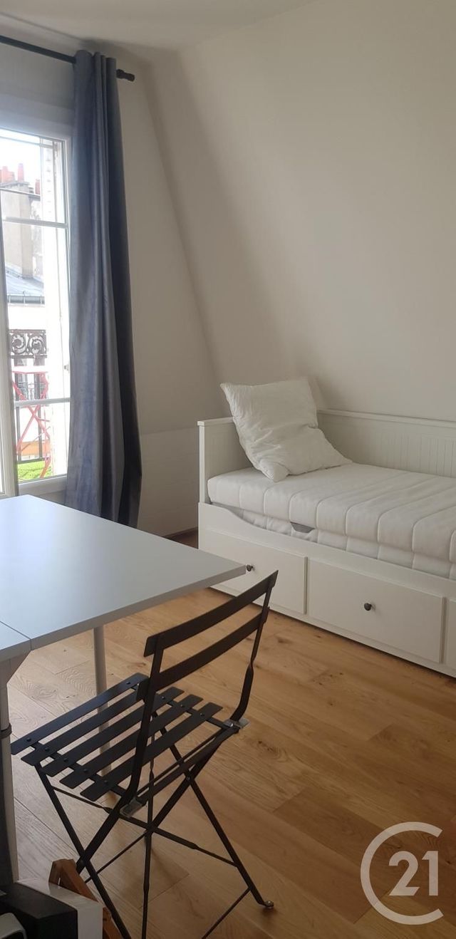 Appartement Studio à louer PARIS