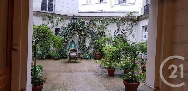 Appartement F2 &agrave; louer - 2 pi&egrave;ces - 43,99 m2 - Paris - 75008 - ILE-DE-FRANCE