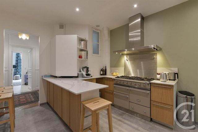 Appartement F5 &agrave; louer - 5 pi&egrave;ces - 155,96 m2 - Paris - 75008 - ILE-DE-FRANCE