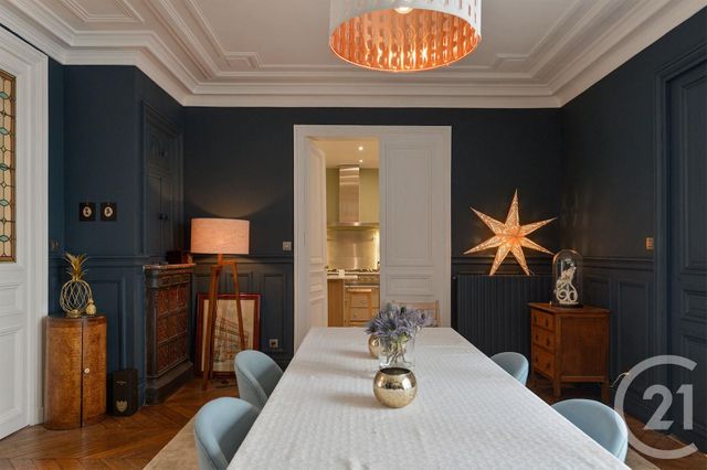 Appartement F5 &agrave; louer - 5 pi&egrave;ces - 155,96 m2 - Paris - 75008 - ILE-DE-FRANCE