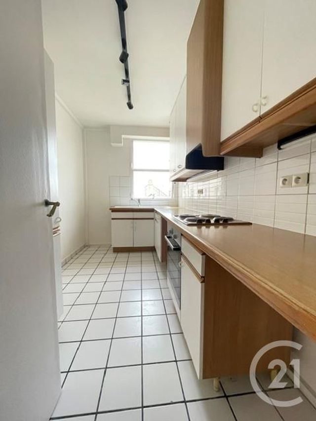 Appartement F3 &agrave; louer - 3 pi&egrave;ces - 63,66 m2 - Paris - 75015 - ILE-DE-FRANCE