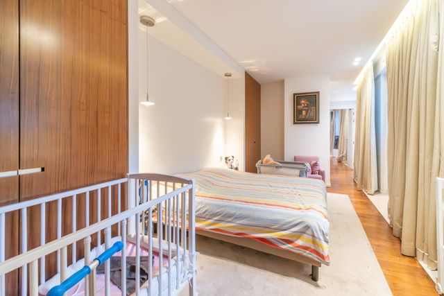 Afficher la photo en grand Appartement à vendre - 7 pièces - 425 m2 - Paris - 75016 - ILE-DE-FRANCE