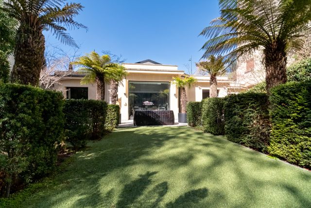 Afficher la photo en grand Appartement à vendre - 7 pièces - 425 m2 - Paris - 75016 - ILE-DE-FRANCE