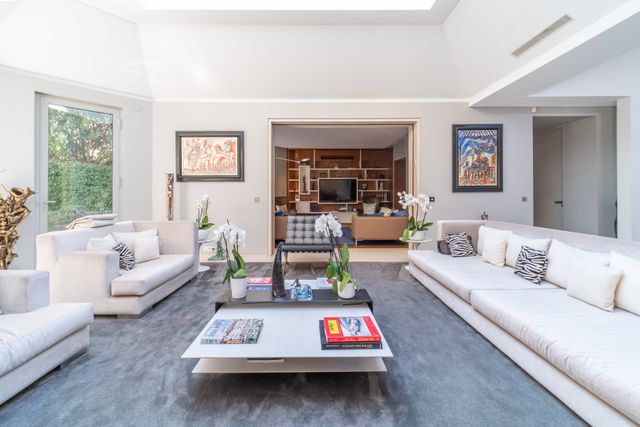 Afficher la photo en grand Appartement à vendre - 7 pièces - 425 m2 - Paris - 75016 - ILE-DE-FRANCE