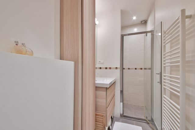 Appartement F4 &agrave; vendre - 4 pi&egrave;ces - 88 m2 - Paris - 75008 - ILE-DE-FRANCE