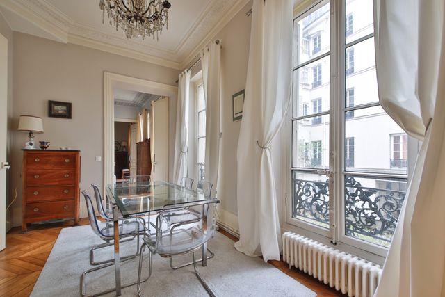 Appartement F4 &agrave; vendre - 4 pi&egrave;ces - 88 m2 - Paris - 75008 - ILE-DE-FRANCE