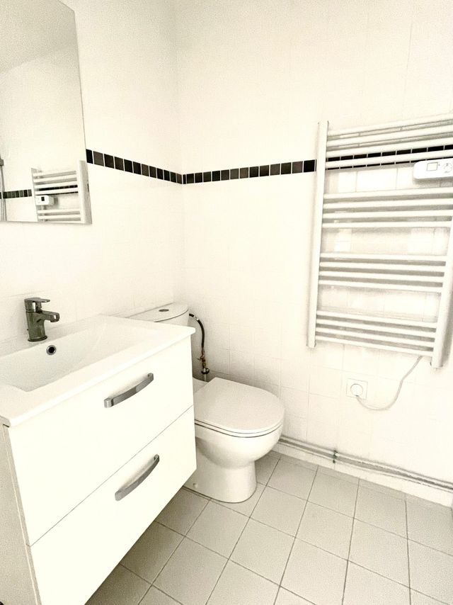 Appartement Studio &agrave; vendre - 1 pi&egrave;ce - 26,62 m2 - Paris - 75008 - ILE-DE-FRANCE