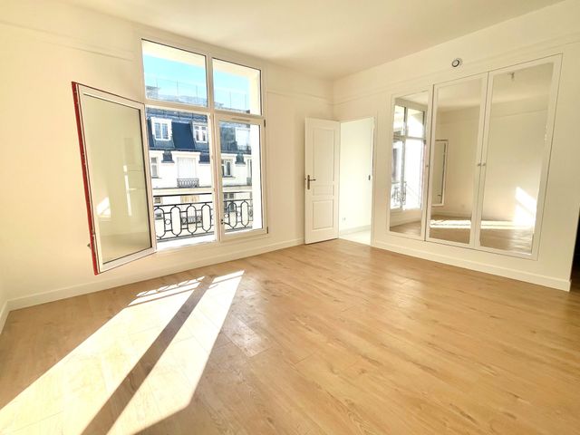 Appartement Studio &agrave; vendre - 1 pi&egrave;ce - 26,62 m2 - Paris - 75008 - ILE-DE-FRANCE