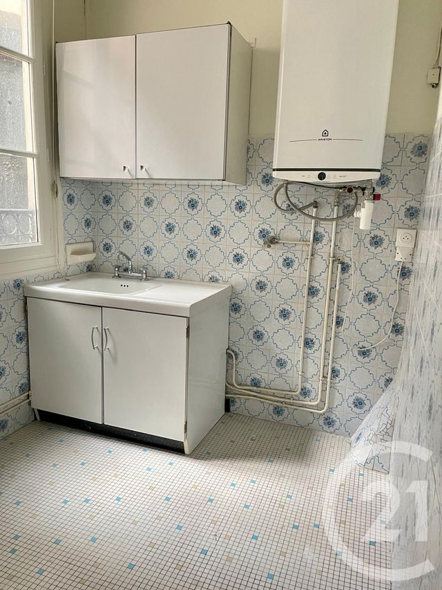 Appartement F3 &agrave; louer - 3 pi&egrave;ces - 48,10 m2 - Paris - 75008 - ILE-DE-FRANCE