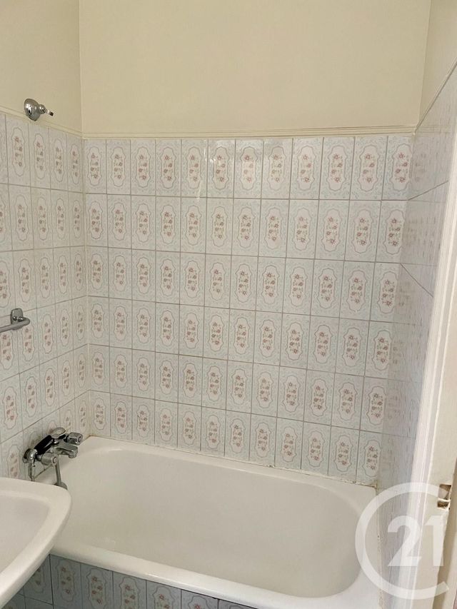 Appartement F3 &agrave; louer - 3 pi&egrave;ces - 48,10 m2 - Paris - 75008 - ILE-DE-FRANCE