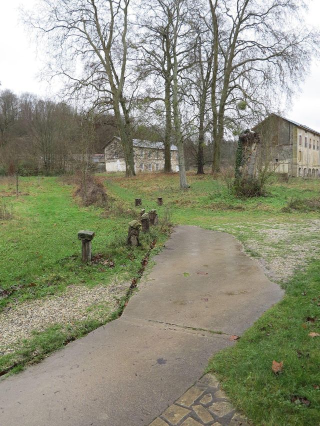 Maison à vendre - 28 pièces - 1500 m2 - 02 - PICARDIE