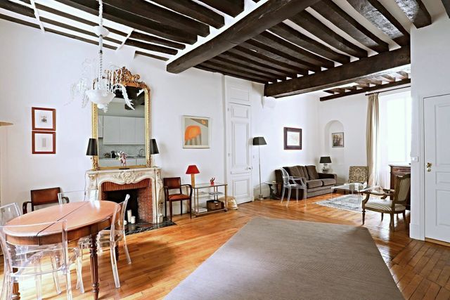 Afficher la photo en grand Appartement F4 à vendre - 4 pièces - 83,20 m2 - Paris - 75004 - ILE-DE-FRANCE