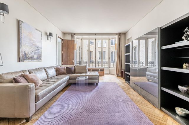 Appartement F5 &agrave; louer - 5 pi&egrave;ces - 174,01 m2 - Paris - 75007 - ILE-DE-FRANCE